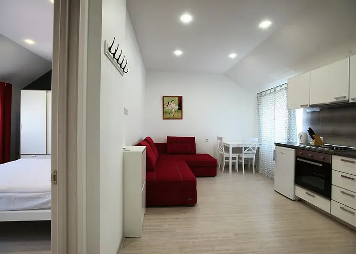 Apartment Zolotoy Bereg 5