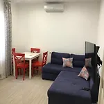 Апартаменти Zolotoy Bereg 5